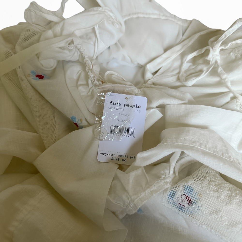NEW Free People Dewdrop Maxi Dress White Ivory Floral Lace Size M NWT - Picture 11 of 16